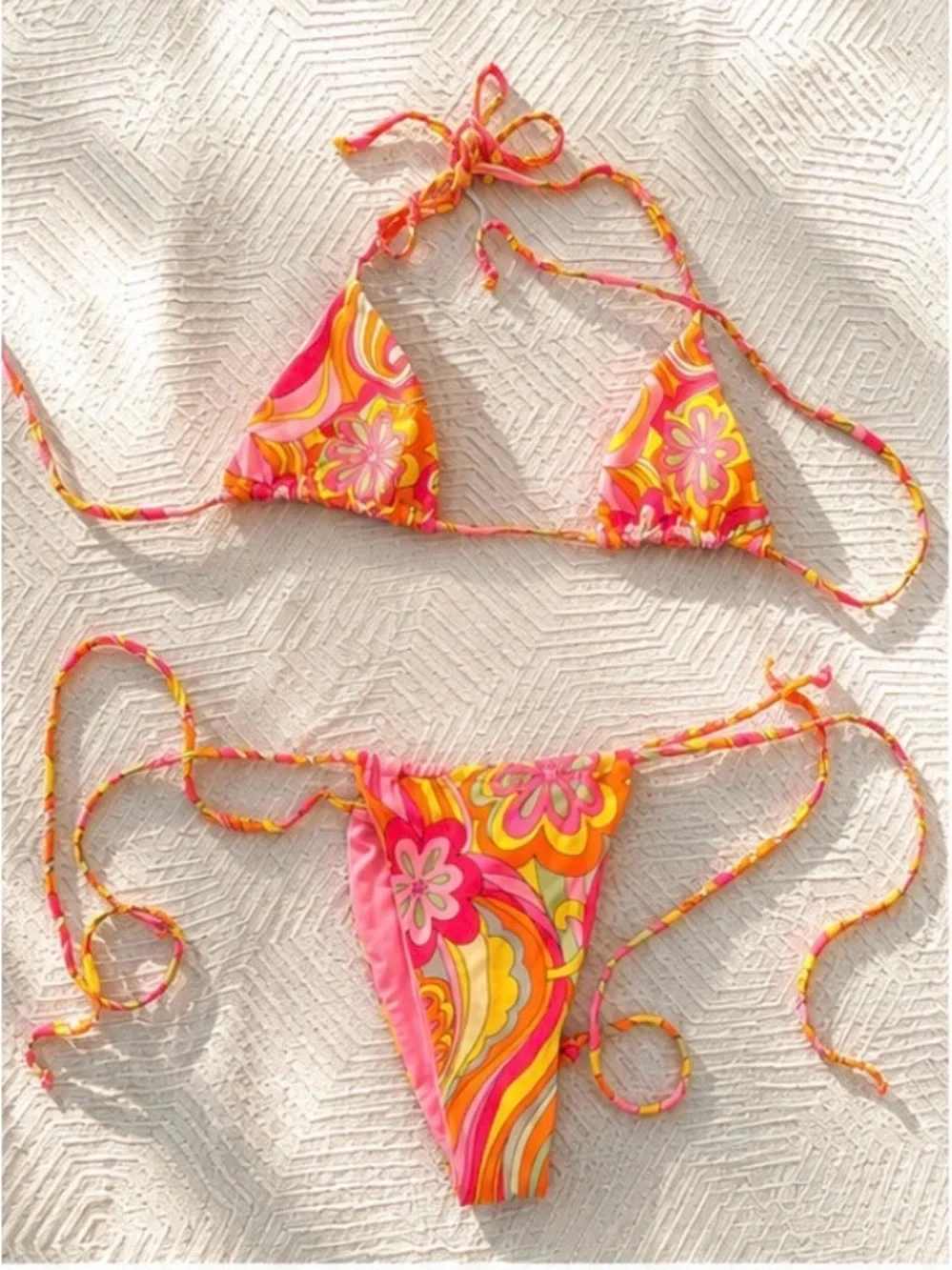 Frankie’s Bikini floral retro bikini set